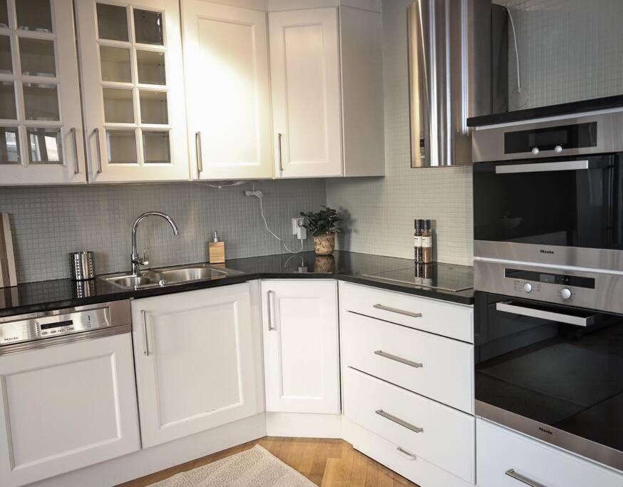 Live In A Stylish Home In The Center Of Осло Экстерьер фото